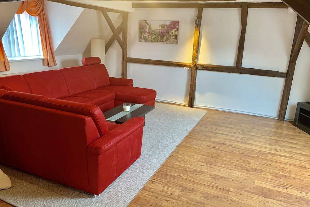 Ganze Wohnung, Gemütliche Ferienwohnung mit Wohn-/Schlafraum, Küche und Bad in Grimma, Leipzig und Umgebung