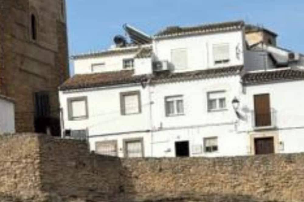 El Patio Lodging in Setenil de las Bodegas, Pueblos Blancos