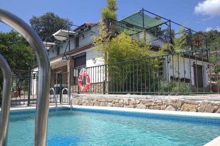 Chalet für 10 Personen, mit Sauna und Whirlpool sowie Garten - 1