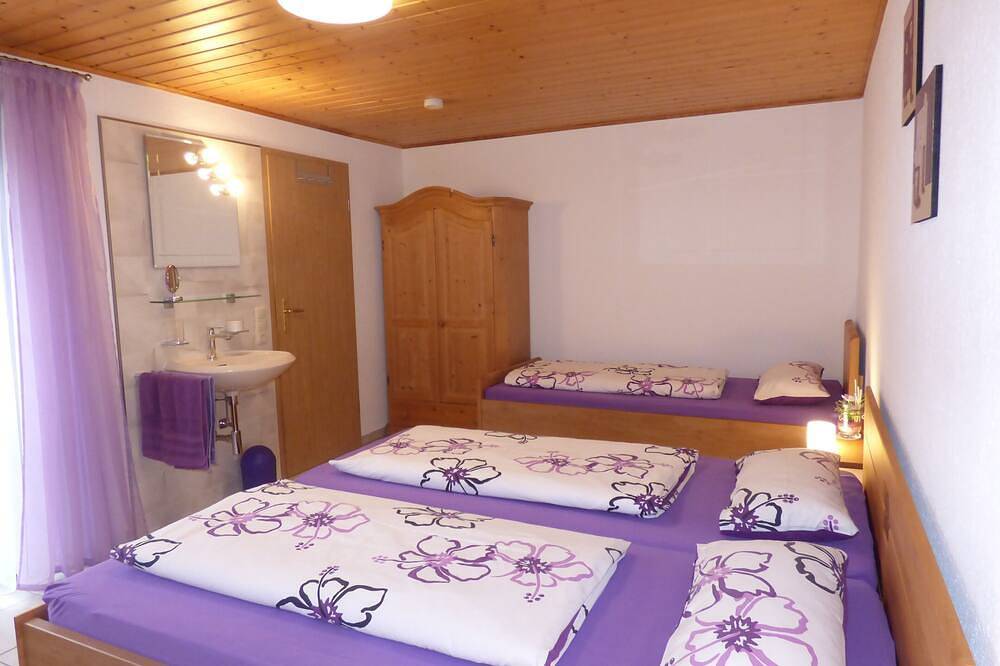 Ferienhaus Sylvia beim Waldrand in der Einöde Krachershöhe in Gößweinstein, Frankenalb