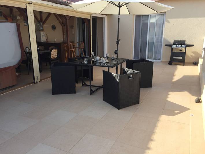 Appartement de vacances pour 4 personnes, avec piscine et balcon