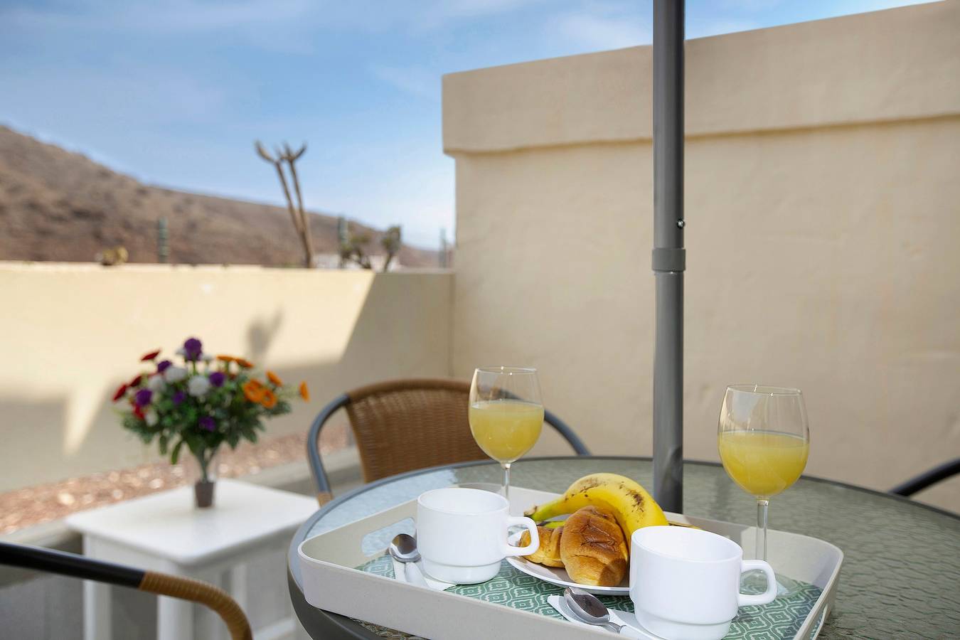 Entire apartment, Vacation Apartment "Silent Flat" with Mountain View, Pool & Terrace in Puerto Rico (Gran Canaria), Mogán