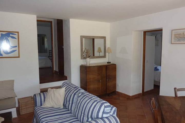 Ganze Wohnung, Le Roumegou :Appatement in einem authentischen fest restauriert in Ramatuelle, Mittelmeerküste (Frankreich)