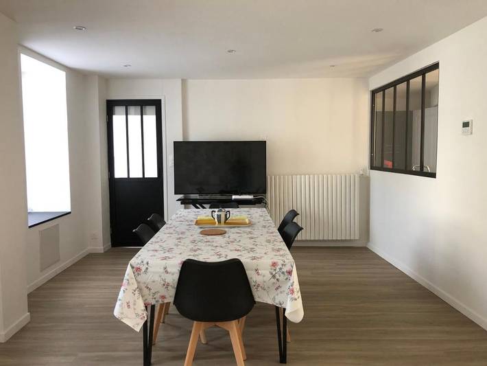 Location de vacances pour 7 personnes, avec Terrasse ainsi que Jardin et Vue à Argouges