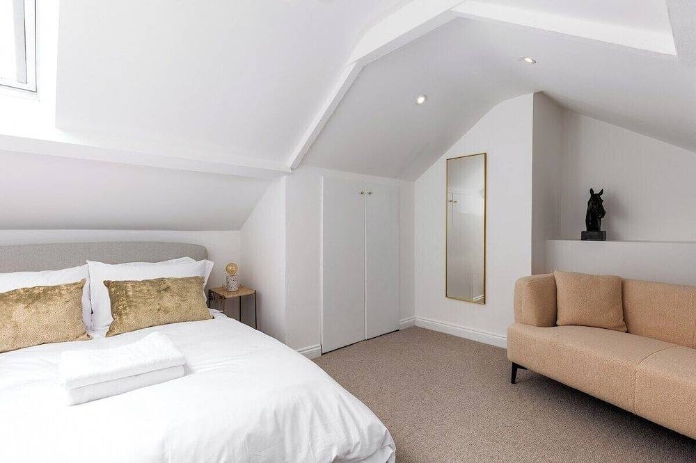 Entire apartment, Luxe Design - Boutique Cottage - Heart of Rothbury in Rothbury, Northumberland National Park