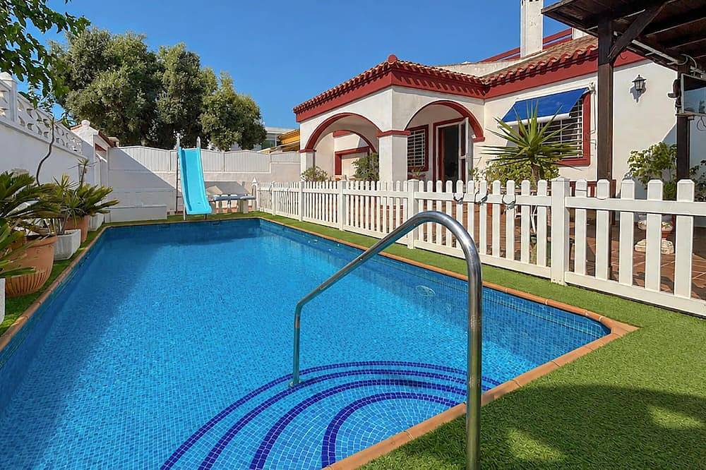 Haus am Strand in Pilar de la Horadada in Pueblo Latino, Pilar de la Horadada