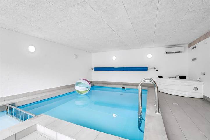 Chalet für 10 Personen, mit Sauna und Kinderpool sowie Terrasse und Whirlpool, mit Haustier in Dänemark - 2