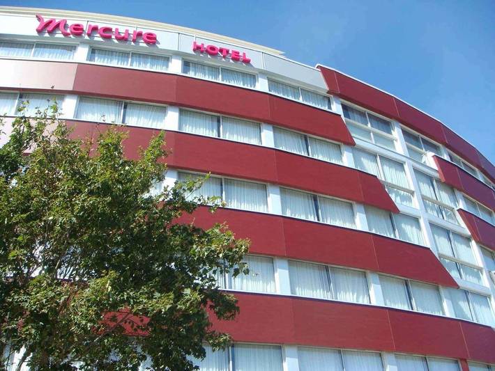 Hôtel pour 3 personnes, avec terrasse, animaux acceptés dans Parc Expo Le Chorus