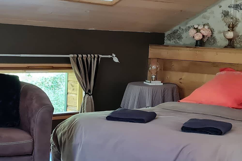 Apartamento entero, Studio In A Green Setting in Savignac-de-Nontron, Parque Natural Regional Périgord-Limousin