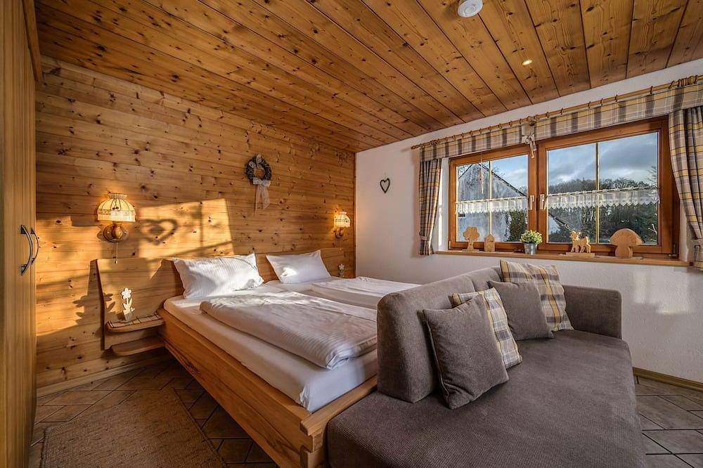 Ganze Wohnung, Ferienwohnung Kuni im Blockhäuserl - Heumanns Blockhäuser am Wald in Pottenstein, Frankenalb