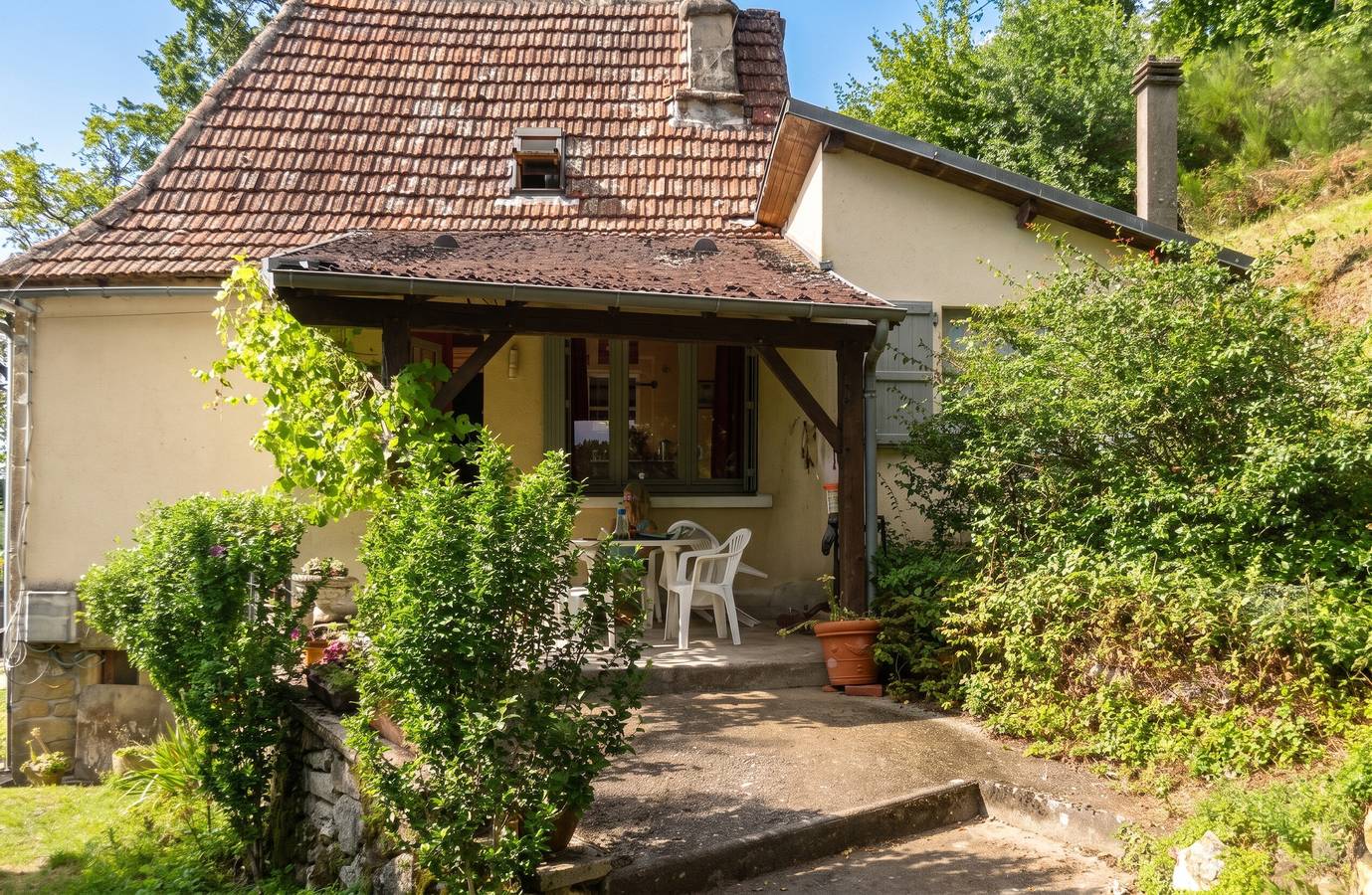 Casa encantadora en Teyssieu con chimenea y jardín. in Teyssieu, Lot
