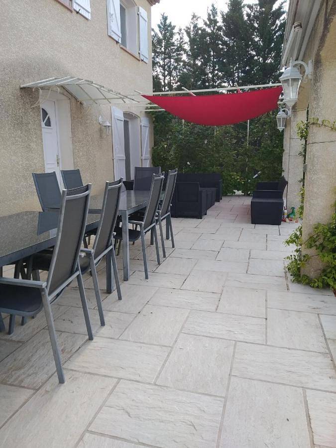 Location de vacances pour 10 personnes, avec piscine et jardin à Canet (Hérault) - 4