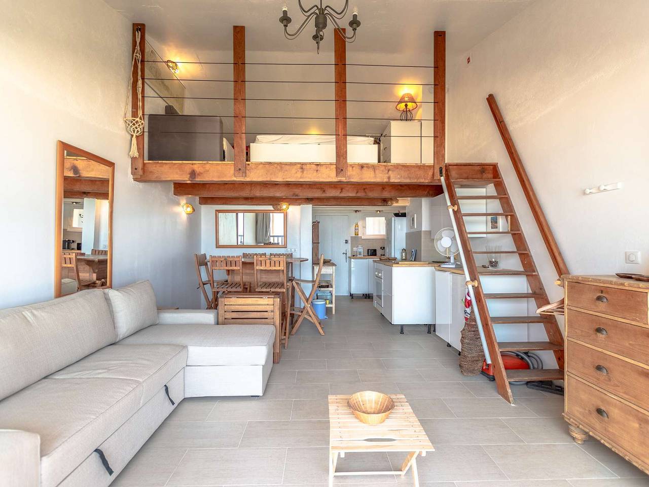 Studio entier, Studio lumineux avec climatisation et parking à Port Grimaud in Port Grimaud, Grimaud