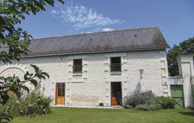 Gîte pour 6 personnes, avec jardin à Ligré