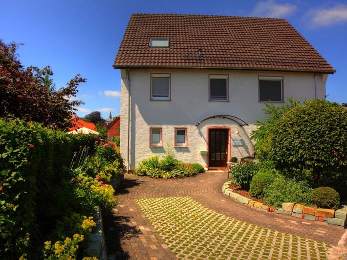 Ferienwohnung für 4 Personen, mit Terrasse und Garten sowie Sauna in Nieheim