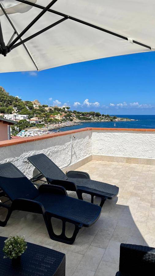 Appartamento intero, La Casetta sul Golfo in Sferracavallo, Palermo