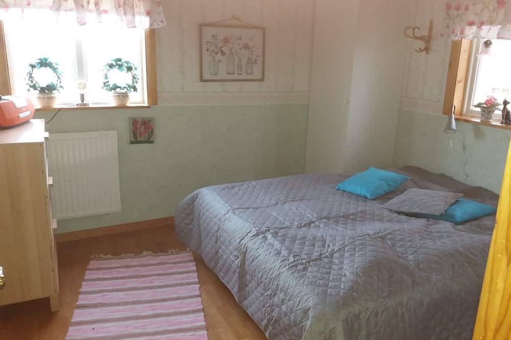 In der Mitte vom Schwedischen Glasreich und am See Skärsjön in Emmaboda, Nybro und Umgebung