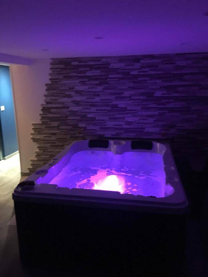 Villa pour 2 personnes, avec jardin ainsi que vue et sauna