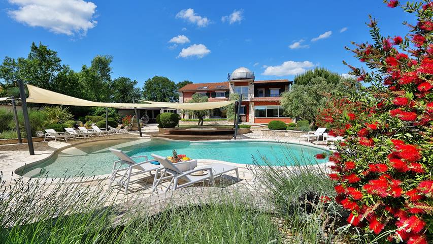 Villa für 10 Personen, mit Whirlpool und Sauna sowie Garten und Terrasse - 1