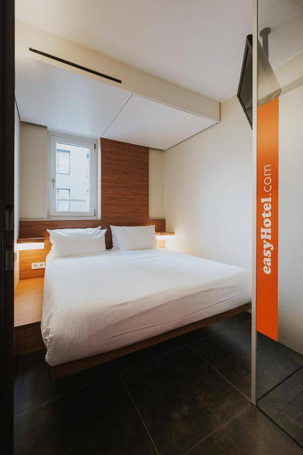 Easyhotel Berlin Hackescher Markt in Mitte Berlin, Berlijn