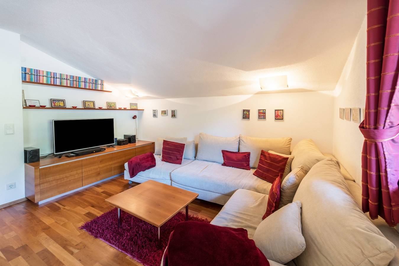 Ganze Wohnung, Gemütliche Ferienwohnung Wurzhöhe bei Kitzbühel mit Balkon und Wlan; nah an der Skipiste in Jochberg, Bezirk Kitzbühel