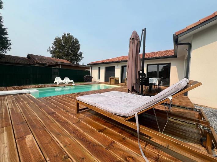 Location de vacances pour 10 personnes, avec vue ainsi que jardin et piscine à Magescq - 4