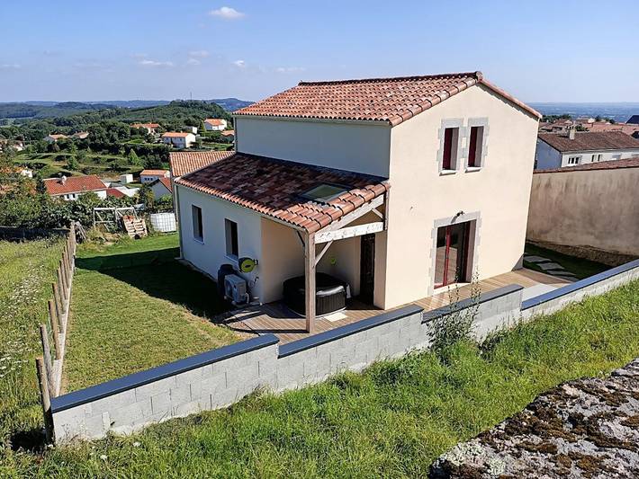 Gîte pour 10 personnes, avec jardin ainsi que jacuzzi et terrasse dans les Pays de la Loire - 4