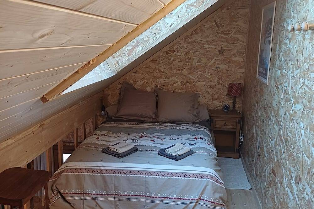 The “Cabane des Deux Soeurs”  in Le Bourg-d'Oisans, Les Deux Alpes