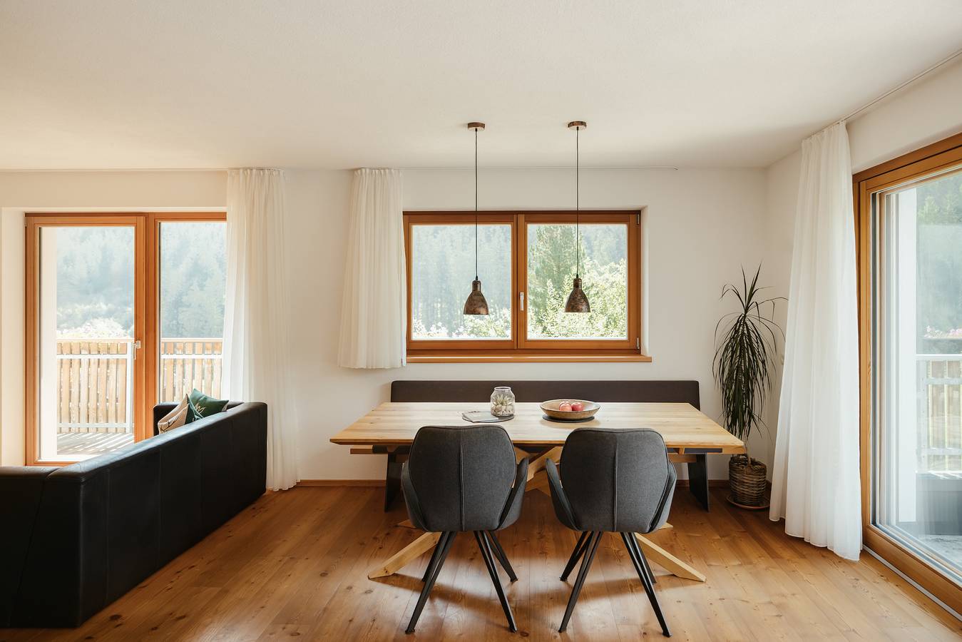 Ganze Wohnung, Ferienwohnung 'Zirm' mit Bergblick, privater Terrasse und Wlan in Mühlwald, Zillertaler Alpen