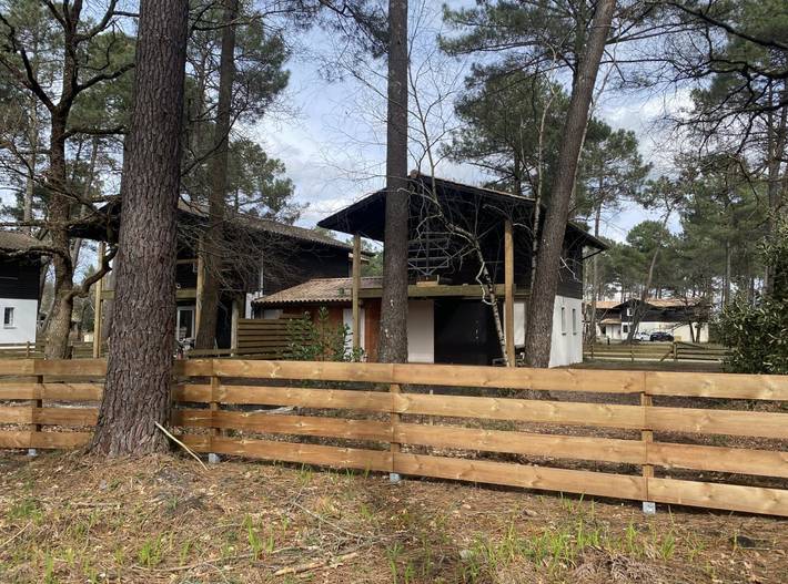 Gîte pour 8 personnes, avec terrasse ainsi que piscine et jardin, animaux acceptés à Lacanau - 3