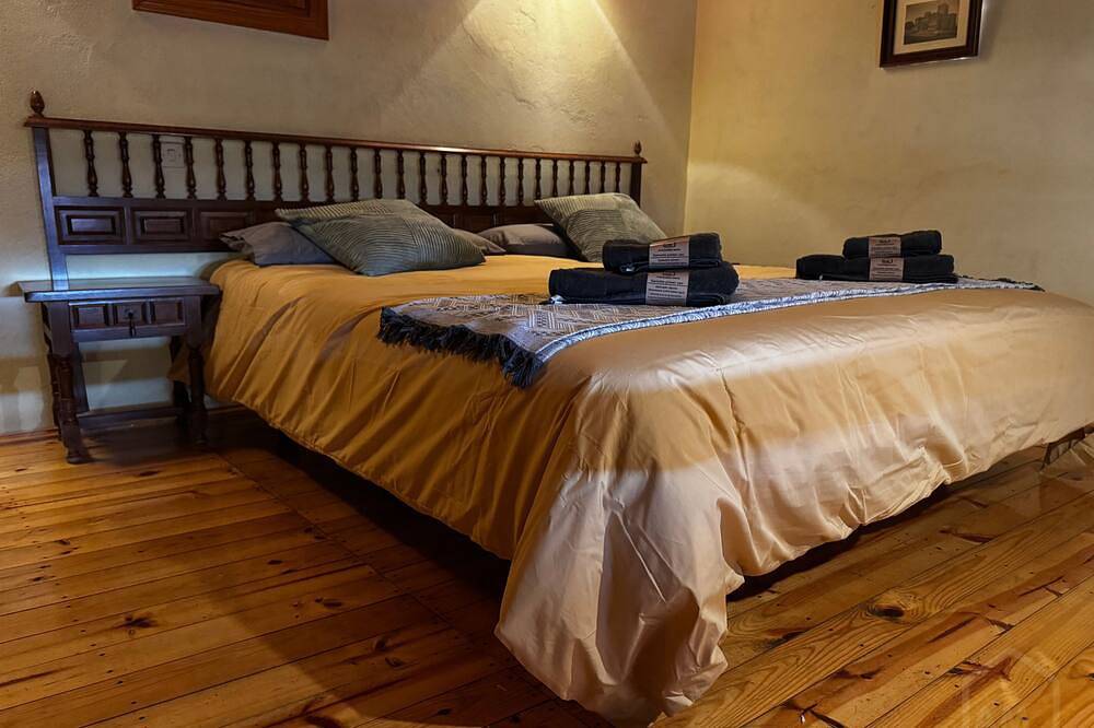 Dúplex en mitad de la naturaleza, ideal para parejas. in El Barraco, Valle del Alberche