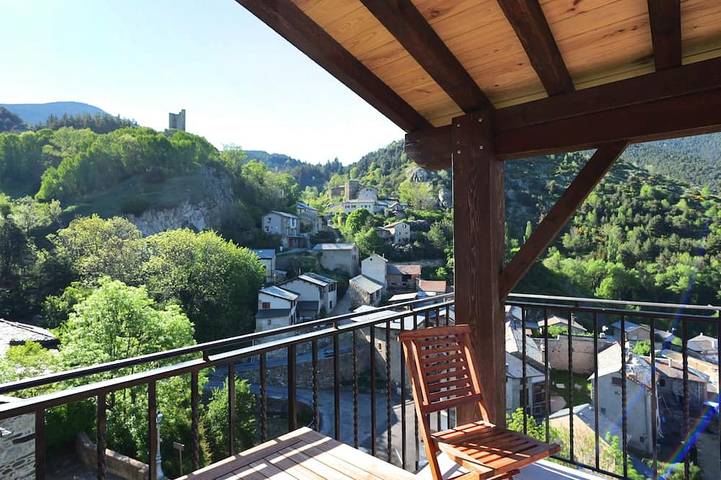 Location de vacances pour 8 personnes, avec Balcon et Piscine à Llo