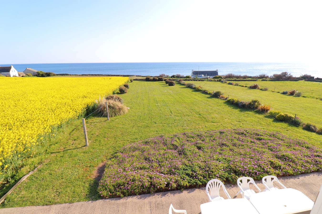 Maison de vacances pour 4 personnes avec terrasse in Plozévet, Région de Quimper