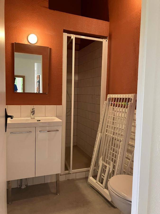 Location de vacances pour 3 personnes, avec Terrasse et Jardin ainsi que Piscine et Sauna à Montendre - 4
