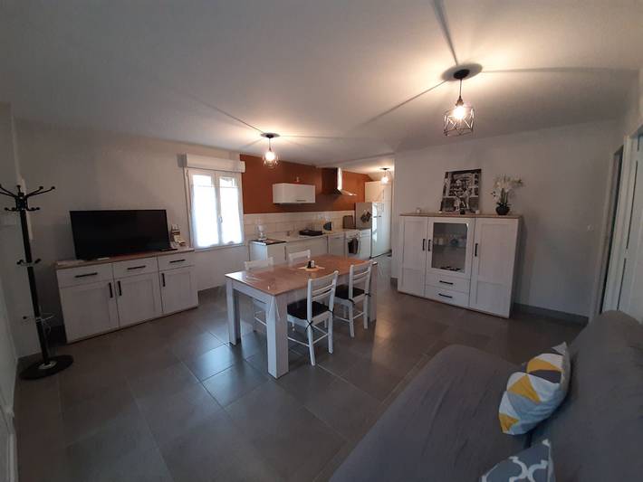 Gîte pour 6 personnes, avec jardin et terrasse dans Saône-et-Loire - 2