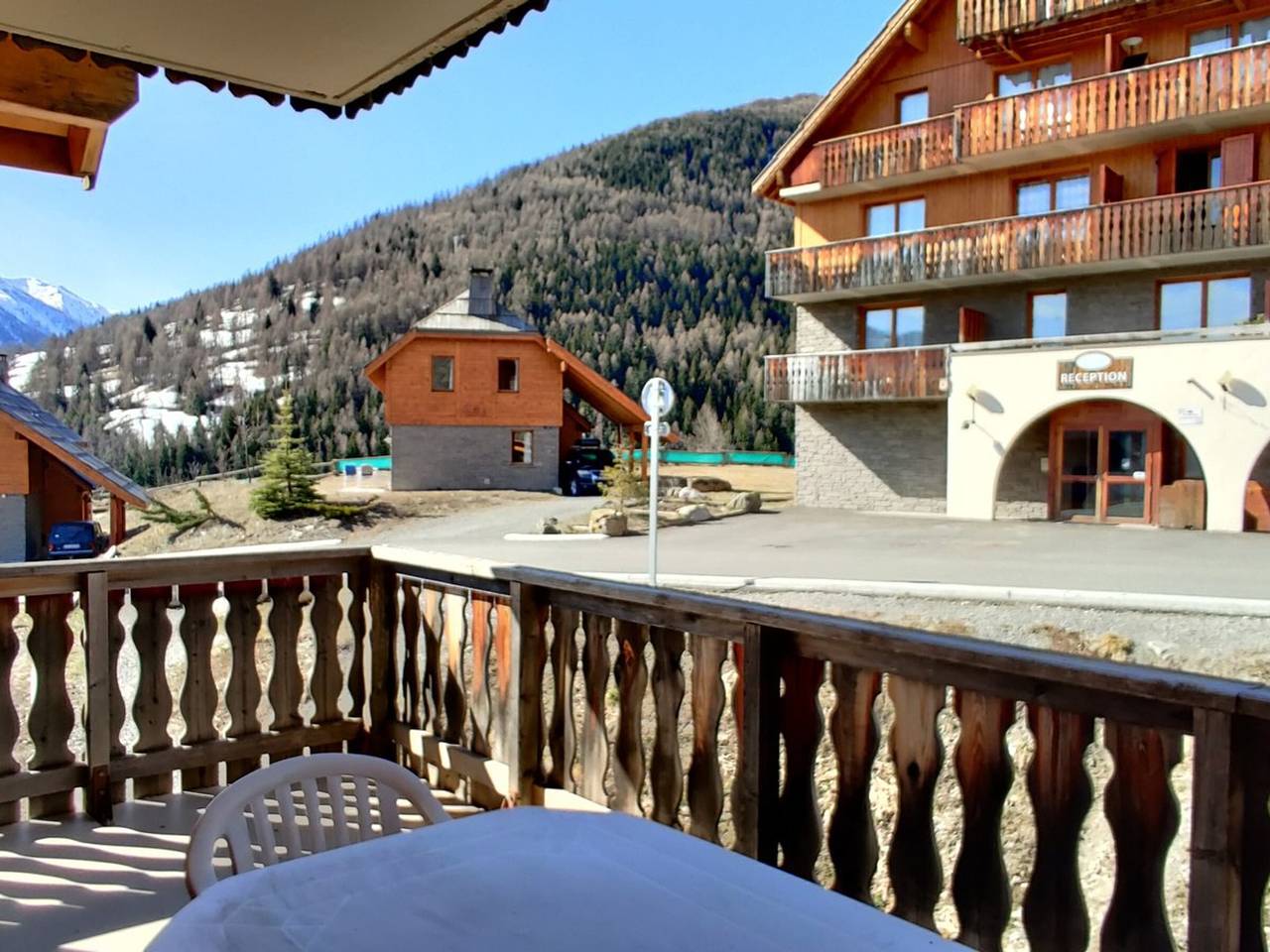Studio entier, Studio 4 personnes avec balcon et parking à Pra Loup 1500 in Pra-Loup (station de ski), Pra-Loup
