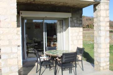 Gîte pour 4 personnes, avec terrasse et jardin, animaux acceptés à Mollans-sur-Ouvèze