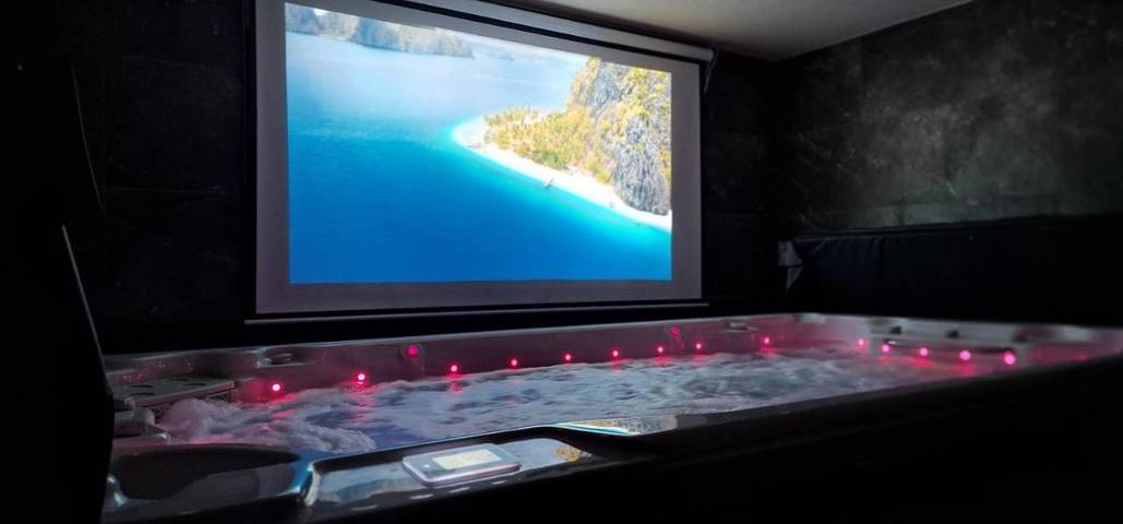 Location de vacances pour 15 personnes, avec Jacuzzi et Terrasse ainsi que Jardin et Piscine à Muntzenheim