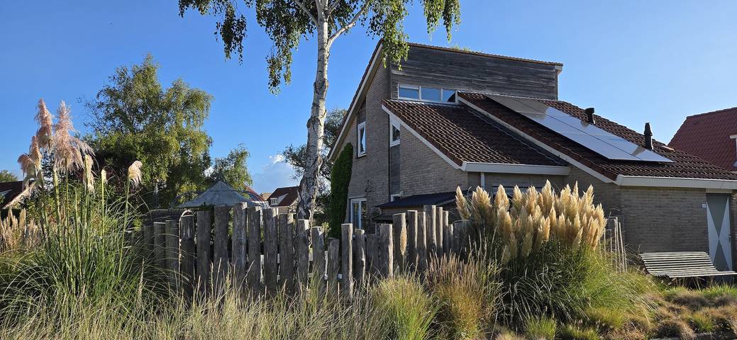 Ferienhaus für 4 Personen, mit Balkon/Terrasse und Terrasse sowie Garten und Sauna in Zeeland