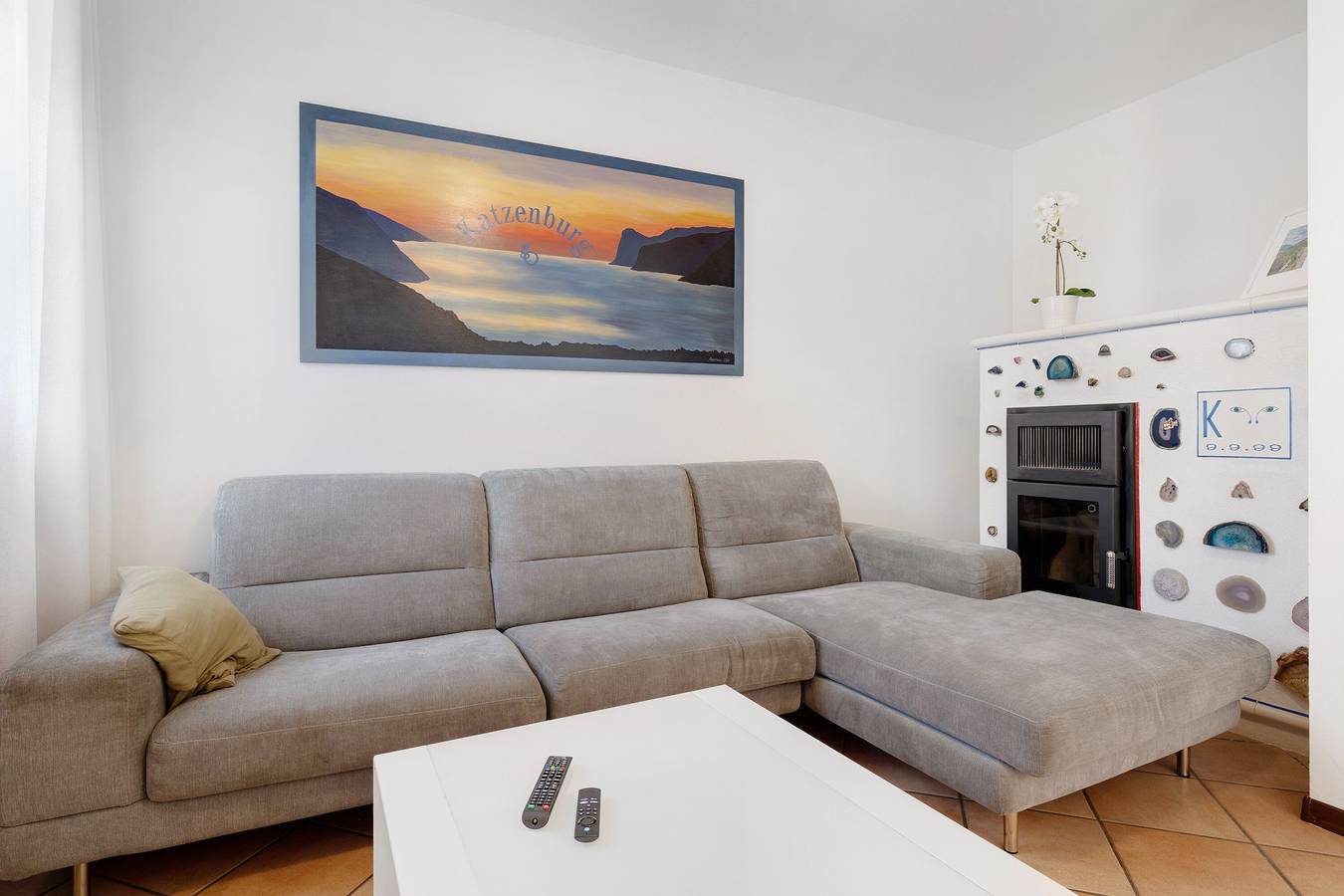 Villa 'Katzemburg 5+' con vista sul lago, giardino privato e Wi-Fi in Bolognano (Arco), Arco