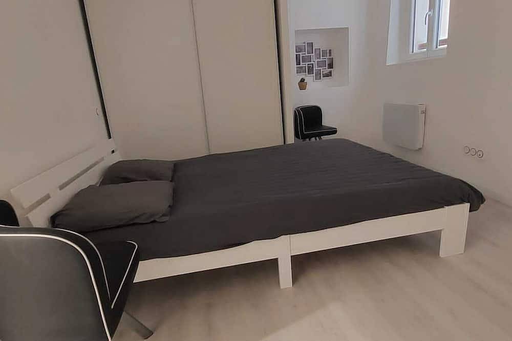 Entire apartment, Appartement T3 au Cœur de la Ville Médiévale, Entièrement Rénové Avec Goût in Les Arcs (Var), Draguignan region
