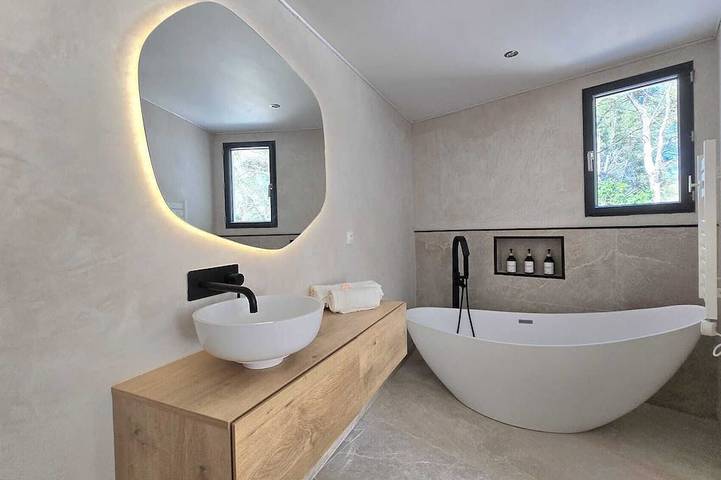 Appartement entier, Le Jardin Secret Du Garlaban in Roquevaire, Côte méditerranéenne (France)
