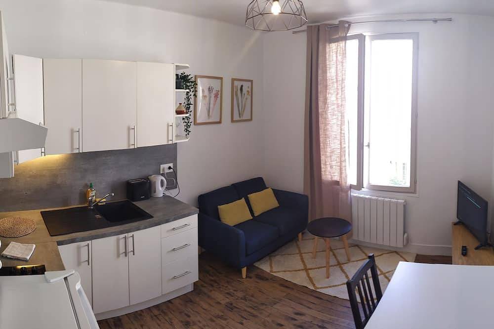 Entire apartment, Pleasant T2 full Arpajon city center in Arpajon, Essonne