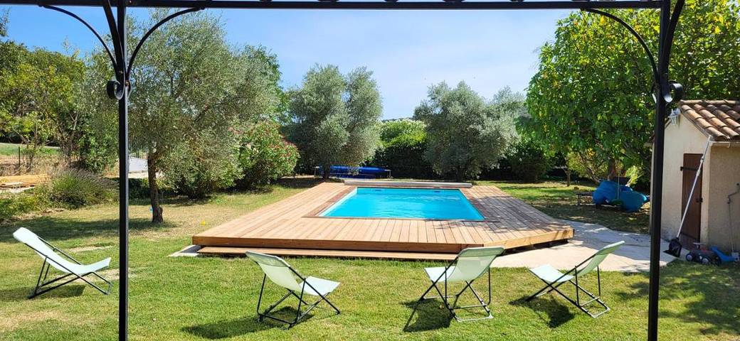 Villa pour 7 personnes, avec jardin ainsi que piscine et vue, animaux acceptés