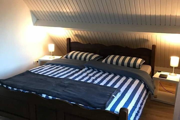 Maison de vacances indépendante dans un endroit calme, à droite sur la Grevelingenmeer in Herkingen, Goeree-Overflakkee