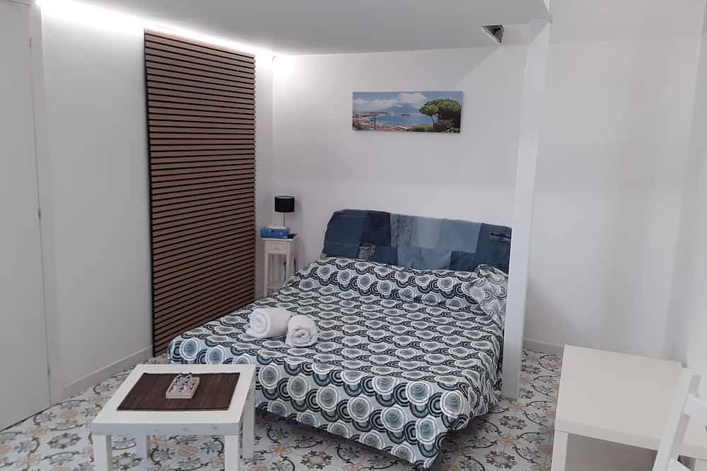 Margie House Seaview Room Quadruple room with a sea view of Procida harbor.  in Procida, Provincia de Nápoles
