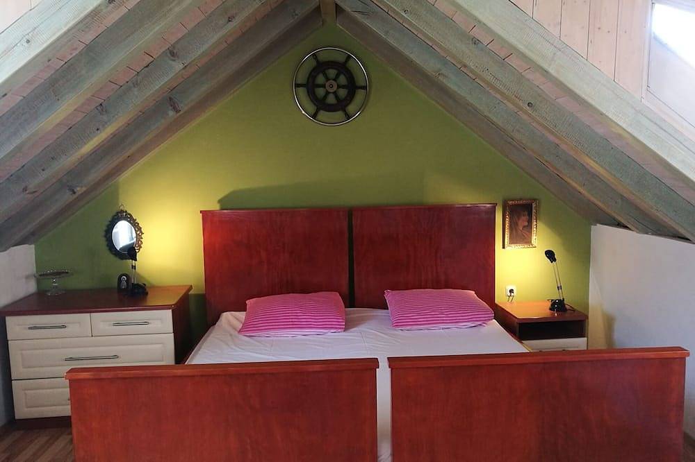 Ganze Wohnung, Buena Vista Apartment Vintage Ansicht in Vis Stadt, Vis