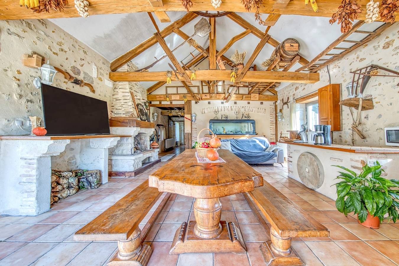 Maison de vacances 'Le Moulin' avec piscine privée, terrasse privée et Wi-Fi in Guizengeard, Charente