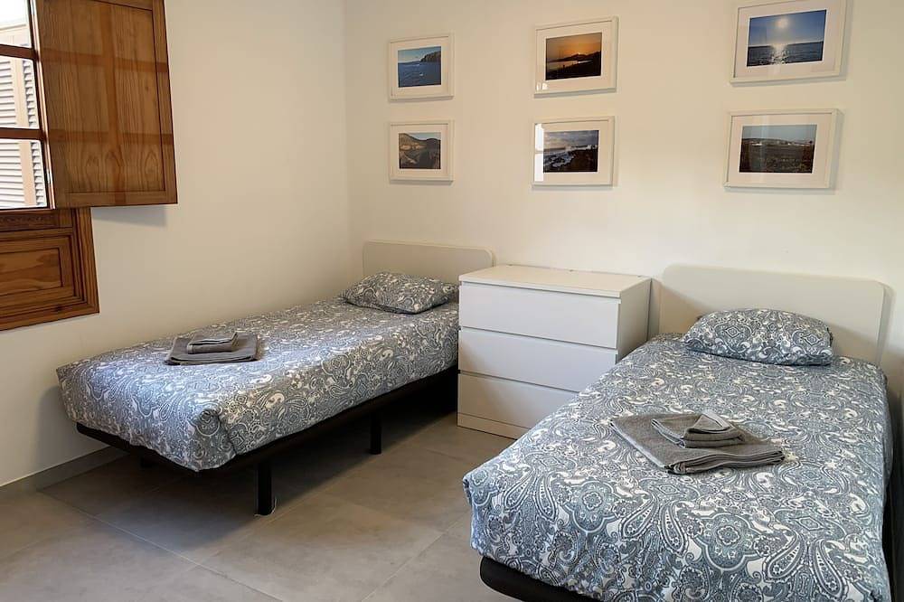Apartamento entero, Frontline 2 bedroom apartment in Puerto del Carmen, Tías