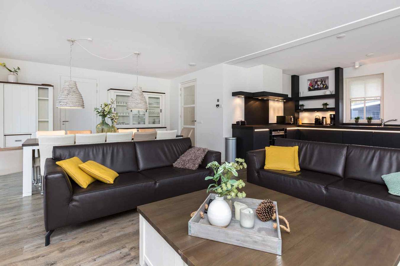 Luxuriöse Villa für 12 Personen mit privater Sauna am Tjeukemeer in Friesland in Delfstrahuizen, Friesland